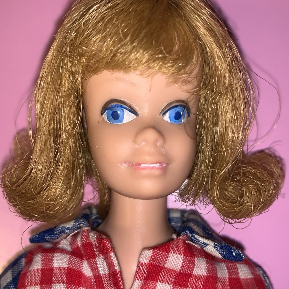 Rare NO FreckleS Midge Doll STRAIGHT Glancing Eye Teeth Great Condition